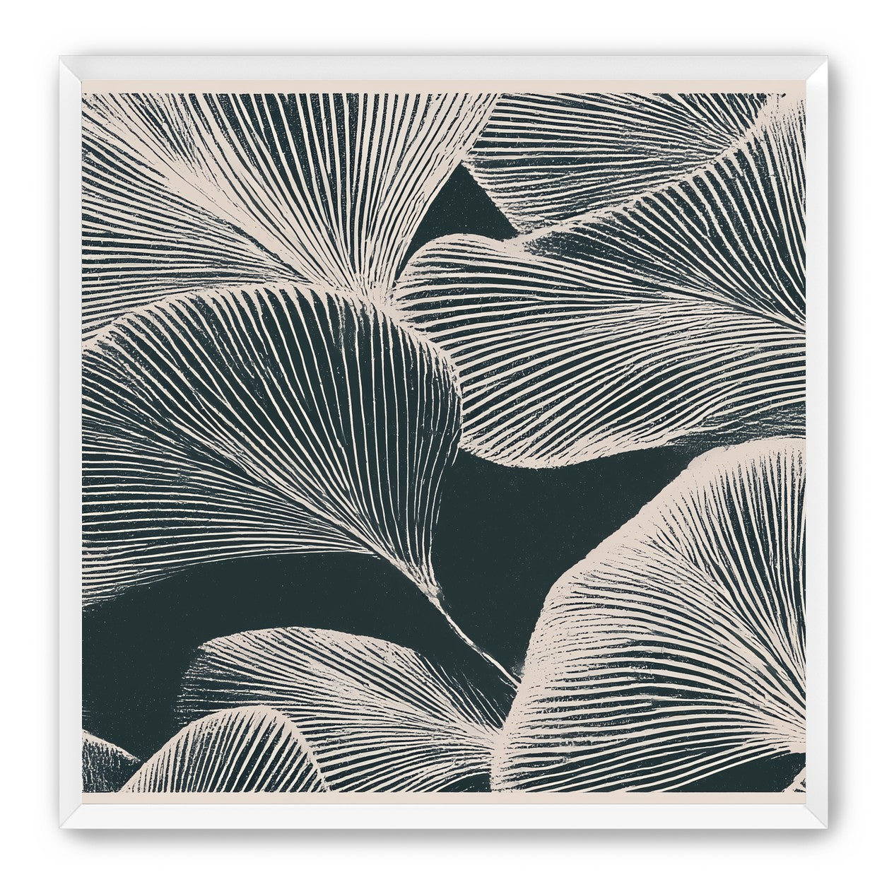 Pale veins on dark leaves