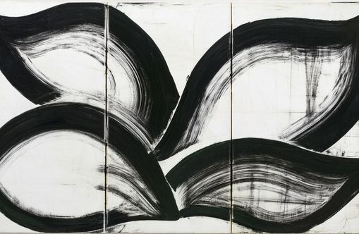 Black arcs across white panels