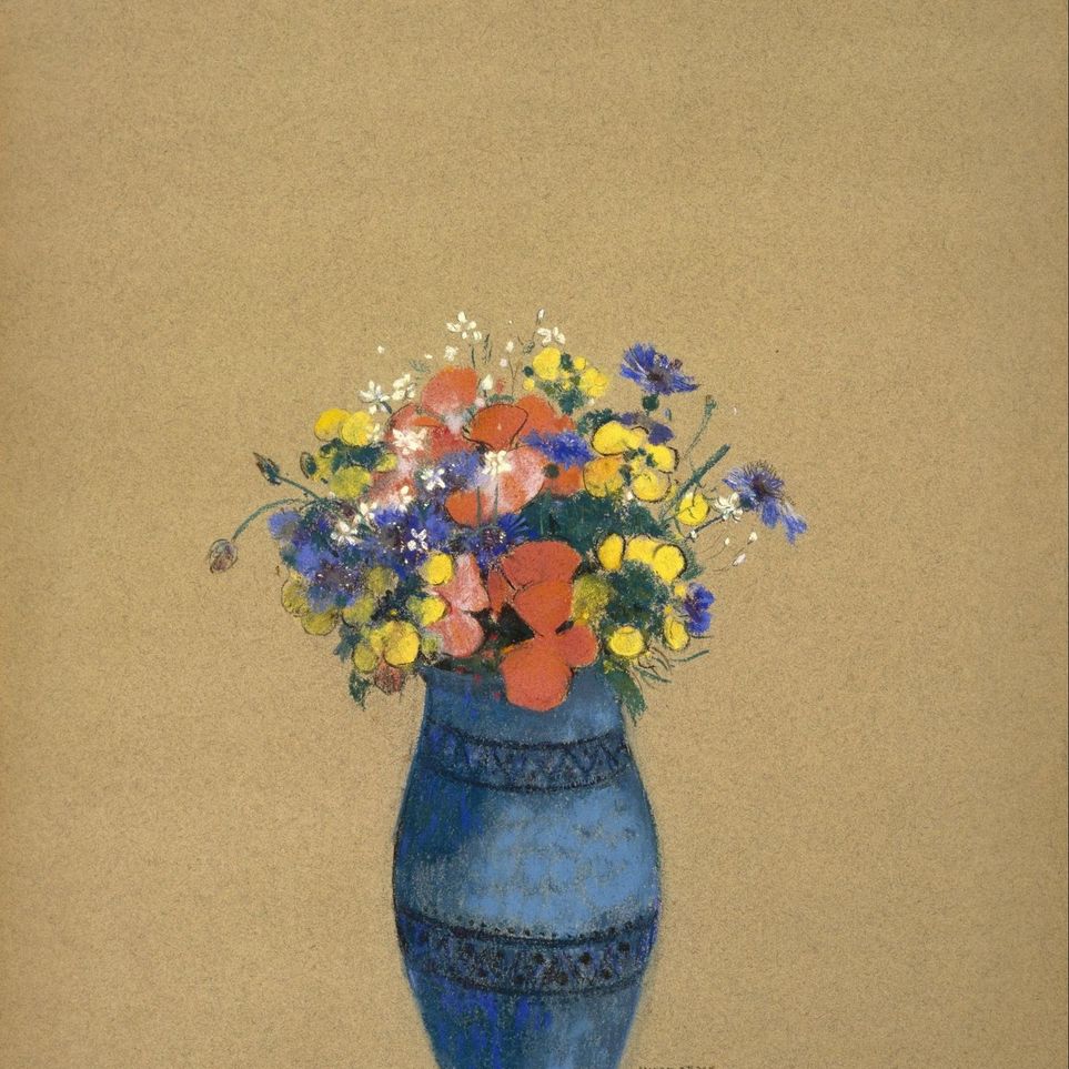 A quiet vase of wildflowers
