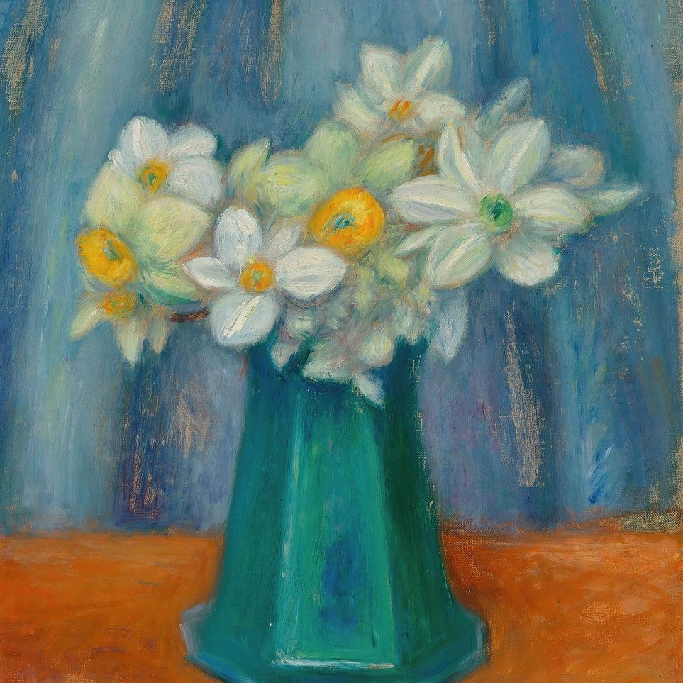 Daisies in green glass