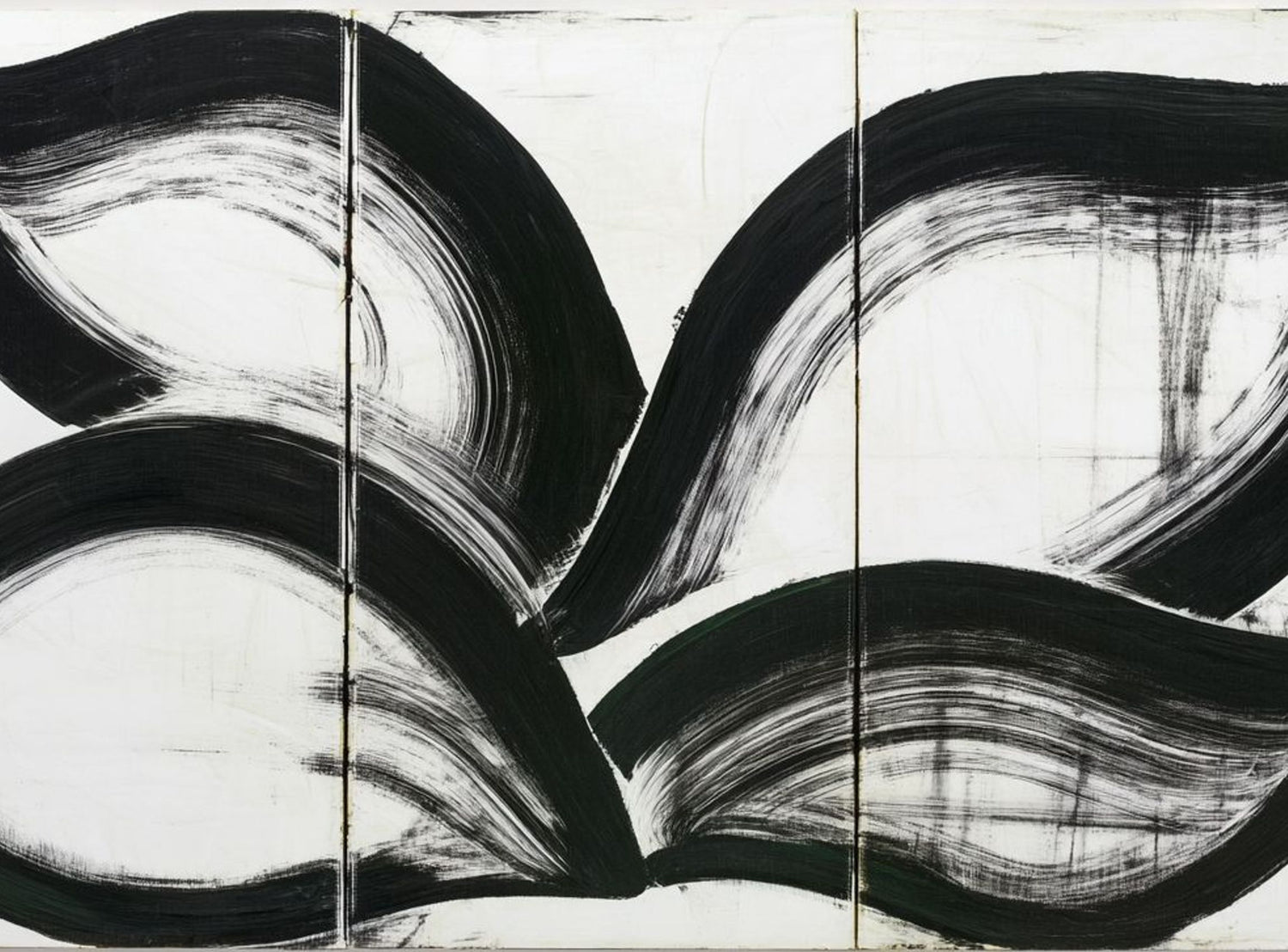 Black arcs across white panels