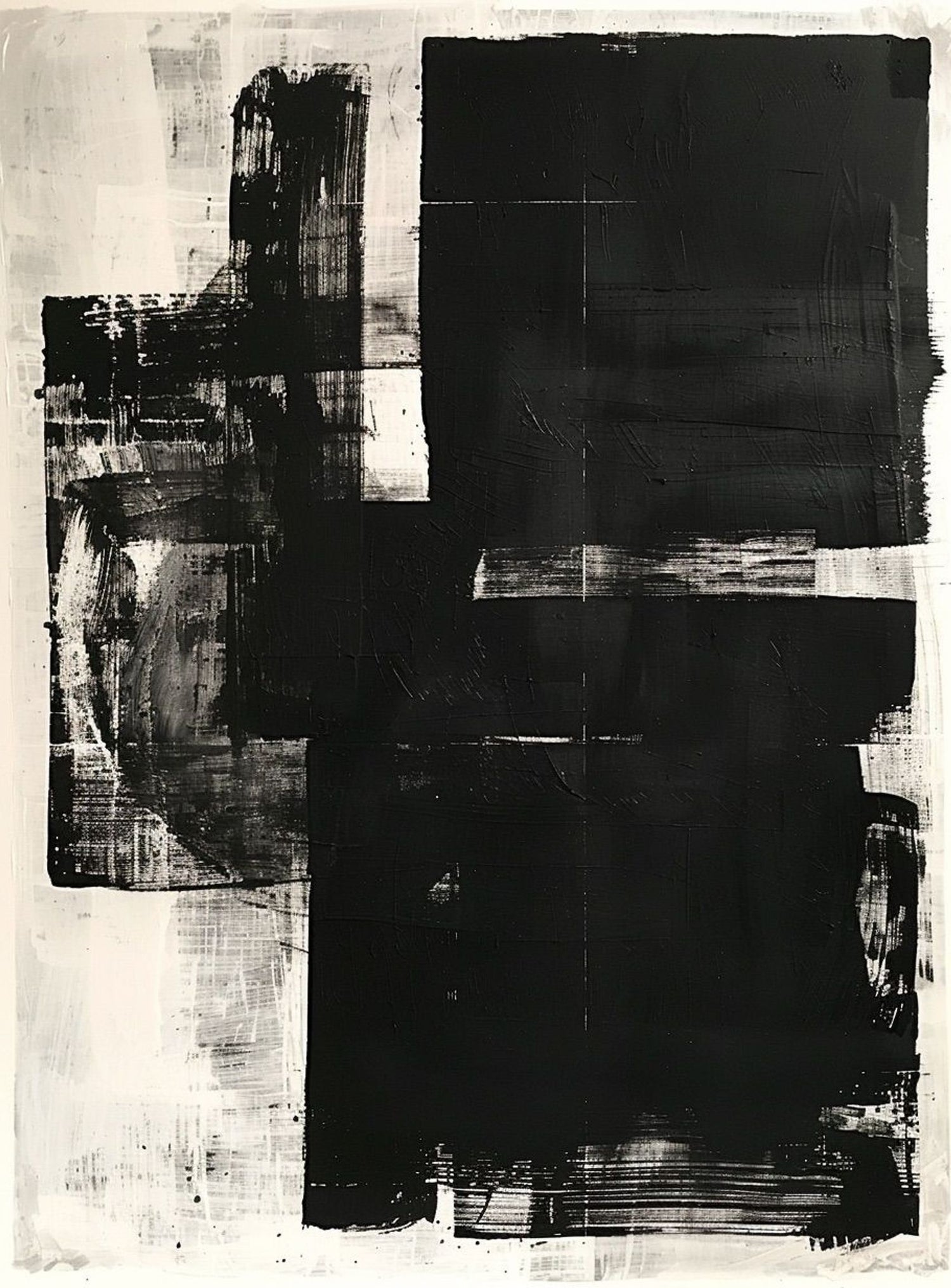 Black weight on pale ground