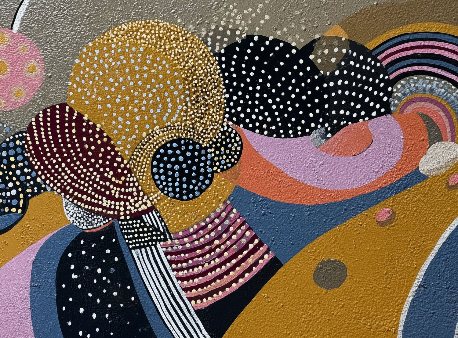 Overlapping Dotted Shapes